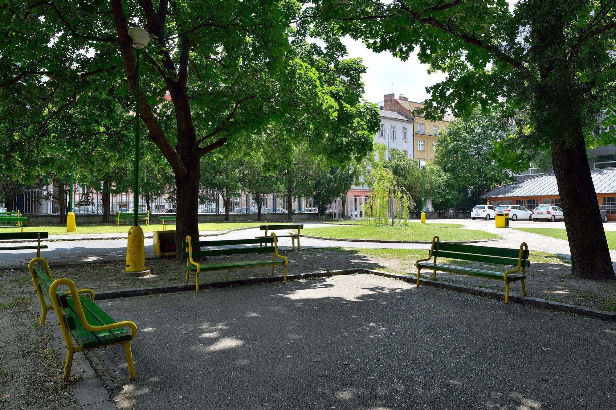 Ambiente Serviced Apartments - Dunajska Bratislava Exterior foto