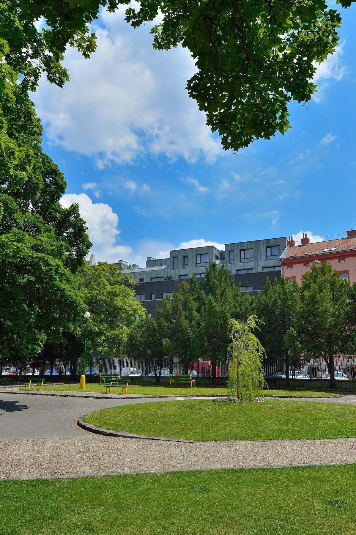 Ambiente Serviced Apartments - Dunajska Bratislava Exterior foto