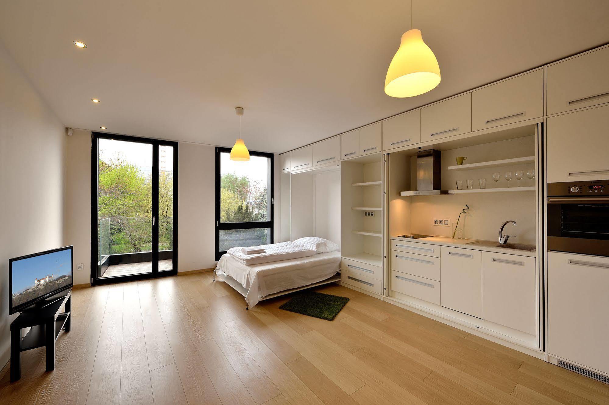 Ambiente Serviced Apartments - Dunajska Bratislava Exterior foto