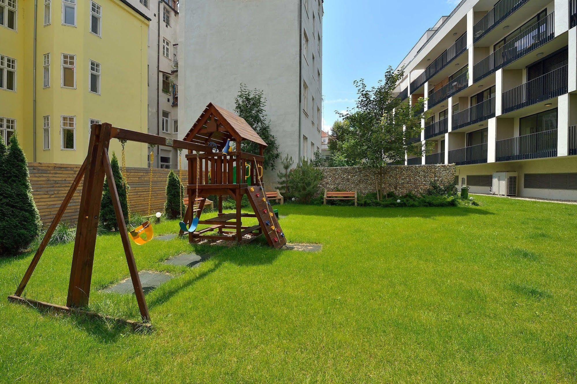 Ambiente Serviced Apartments - Dunajska Bratislava Exterior foto